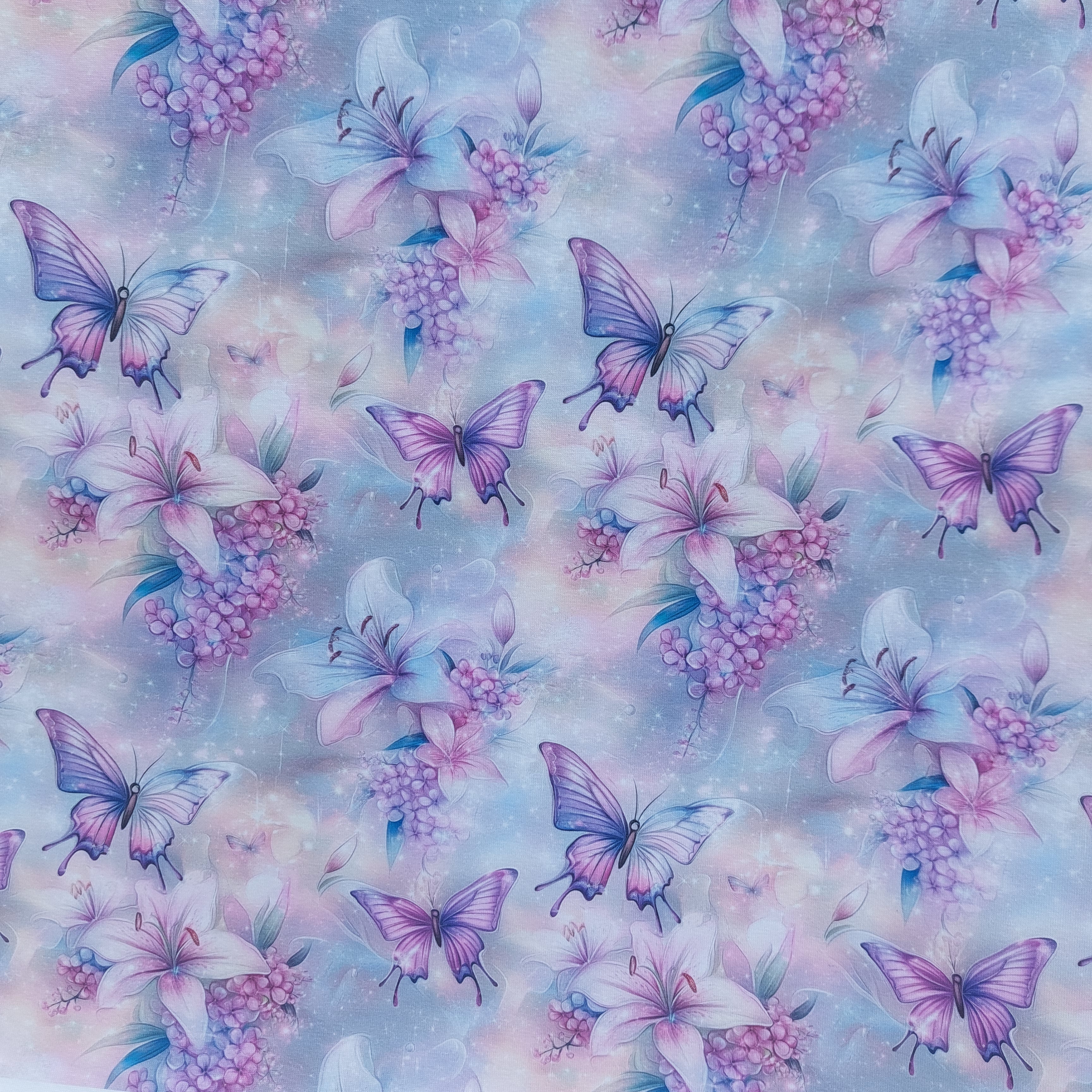 Schmetterlinge,  Lilien