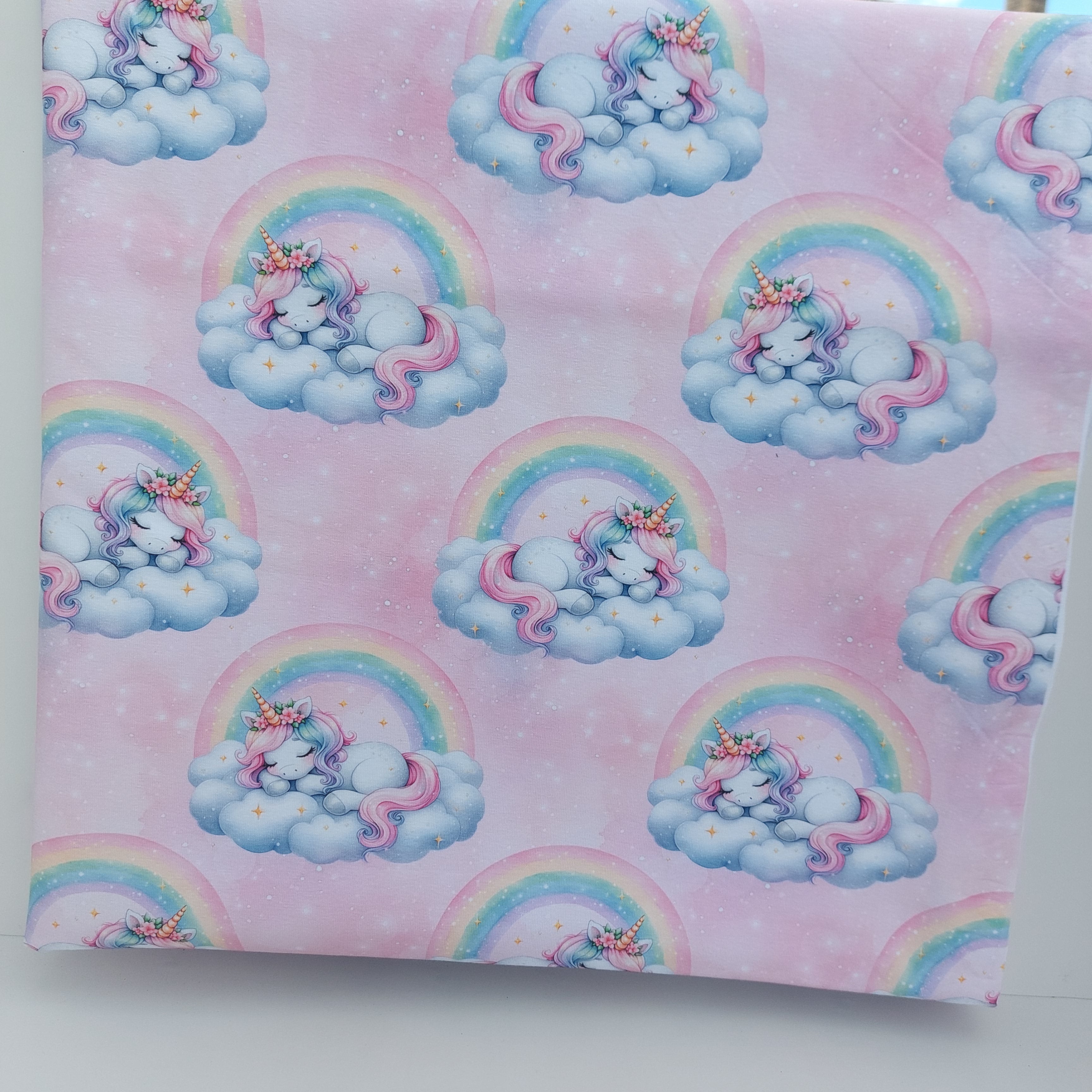 Pony auf Wolke / Regenbogen